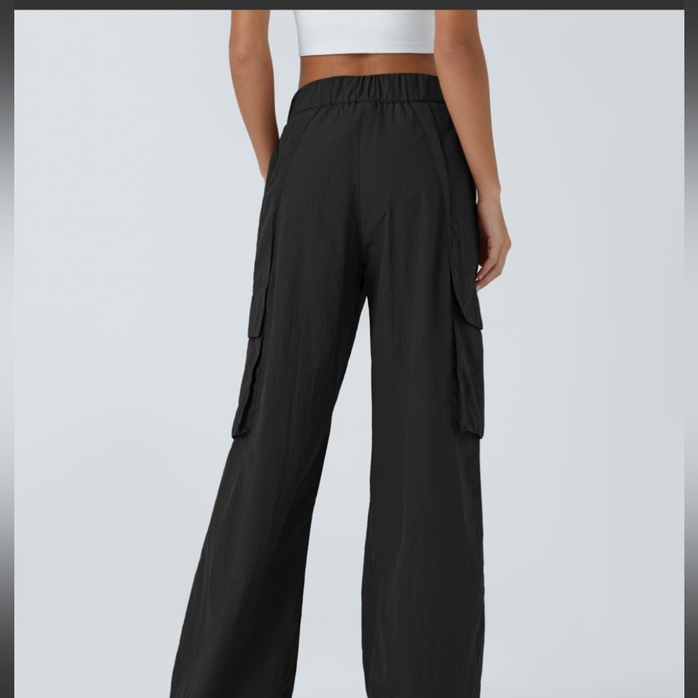 HALARA Mid Rise Button Zipper Side Pocket Wide Leg
Casual Cargo Pants. Large P - Picture 2 of 13